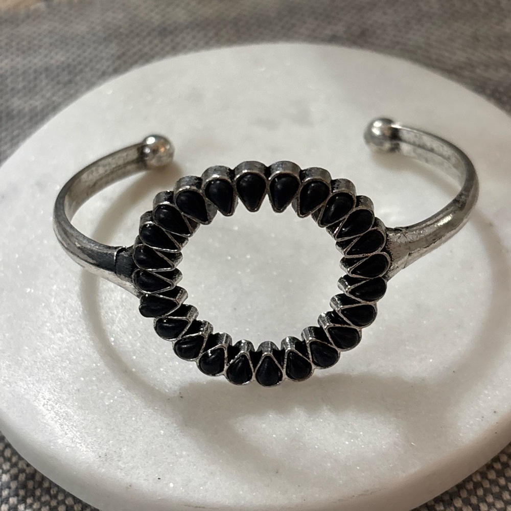 Elegant Black and Silver Women's Bracelet